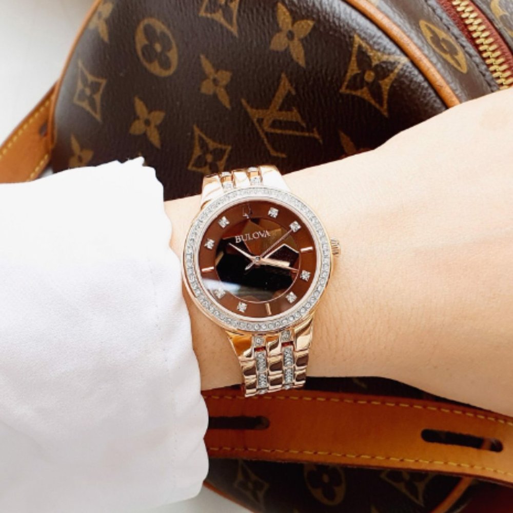 SALE! Bulova 32mm Real Diamond Bezel and Bracelet! WOW! LV!!